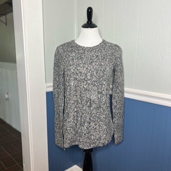 Tommy Hilfiger Sweaters - Tommy Hilfiger multi color knitted tunic sweater B8-15